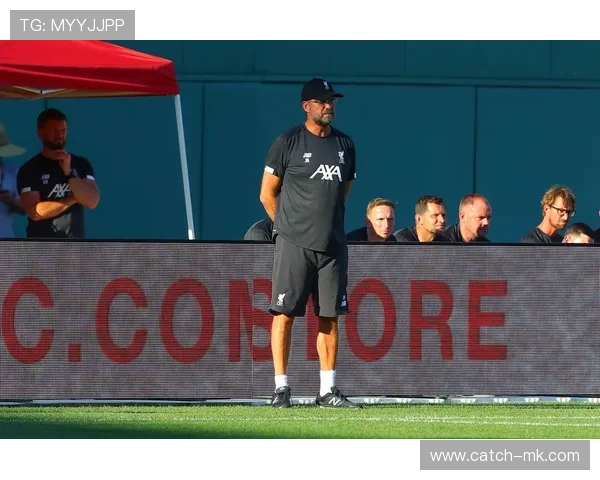 恩里克与克洛普再度交锋：战术对决点燃足坛焦点战