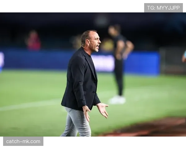 欧本比赛球队表现引发热议,状态持续提升引关注 欧本比赛球队表现引发热议,状态持续提升引关注