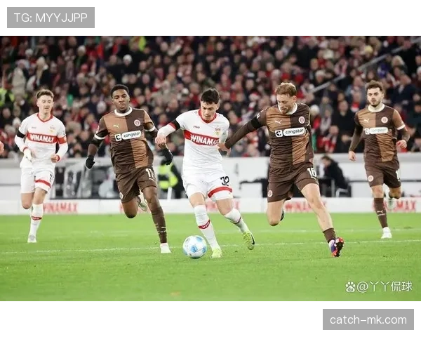 法兰克福球队结构解析：当前阵容框架与战术体系分析